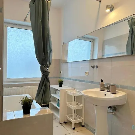 Swan -15 Minutes To Old Town & Seaside Homestay Gdansk